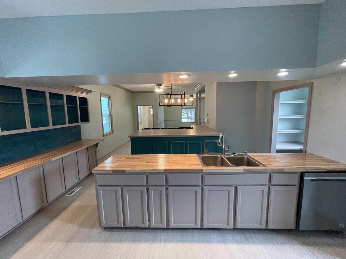 526 Hess Ave, Evansville, IN 47712 House Rental in Evansville, IN