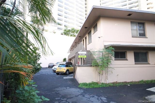 Primary Photo - 1849 Kaioo Dr