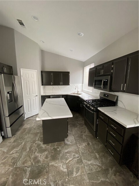 Foto del edificio - 27817 Blaze Ln