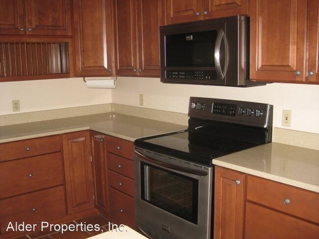 Building Photo - 3 br, 2.5 bath House - 3300 White Lake Pkwy