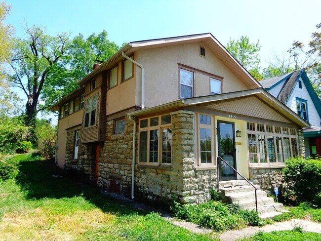 Building Photo - 4415 Forest Ave