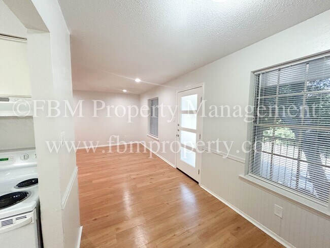 Foto del edificio - 1401 N Clay St