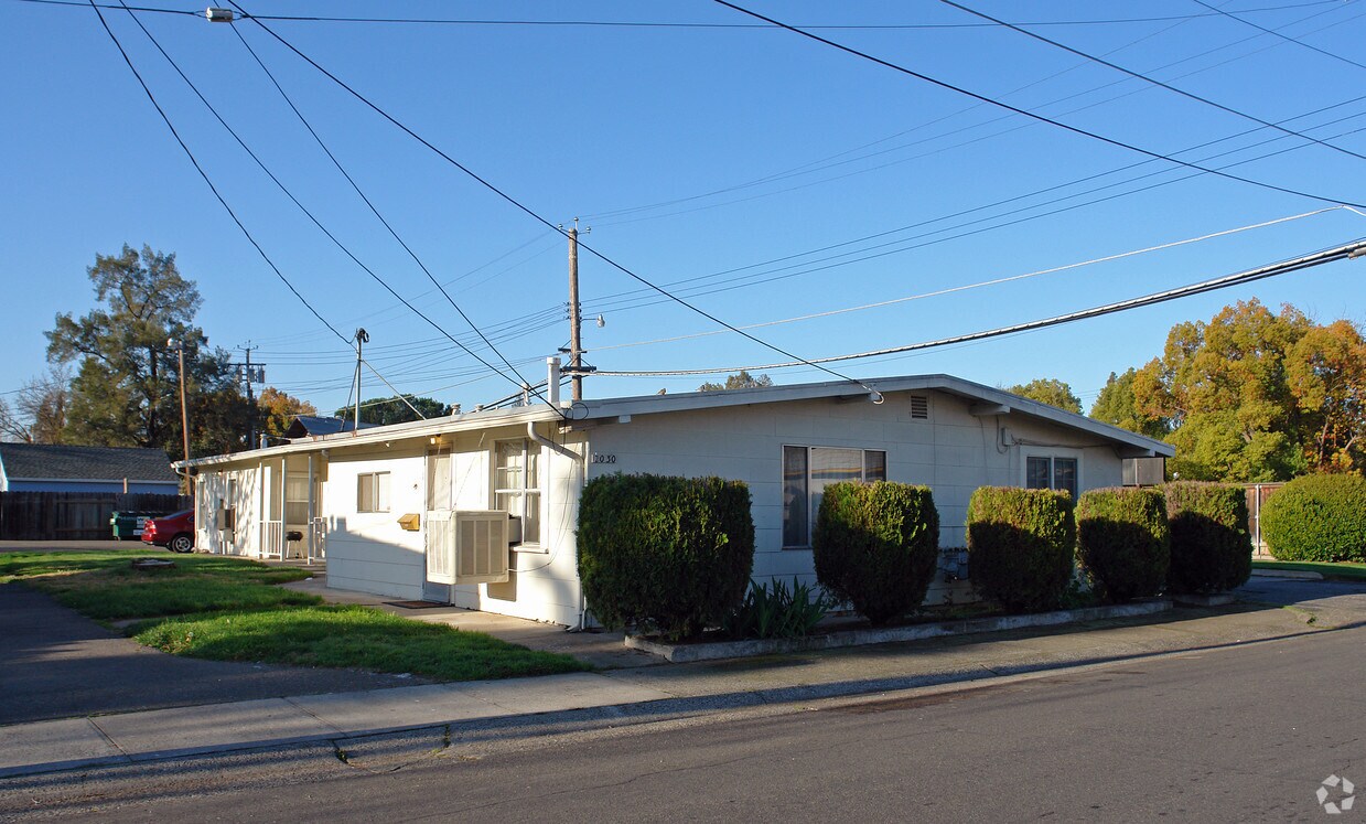 Building Photo - 4100 Lotus Ave