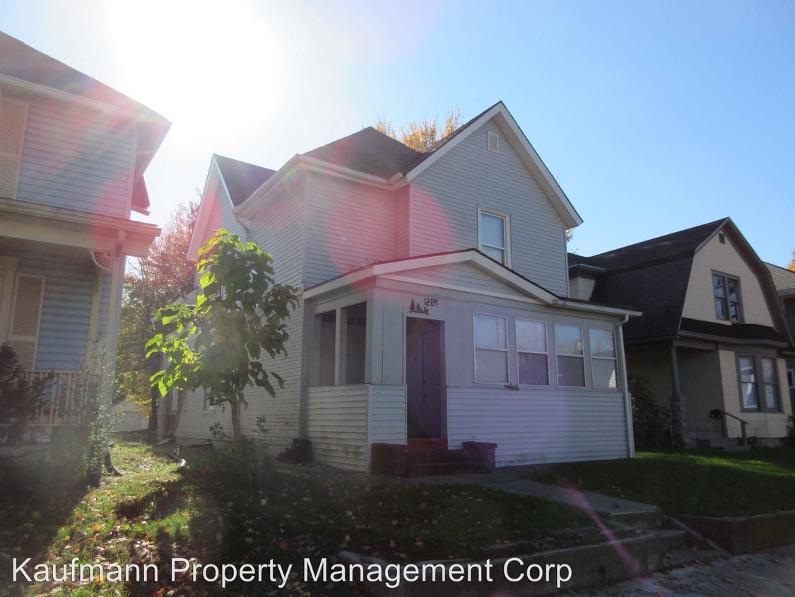 Primary Photo - 1209 Scott Ave