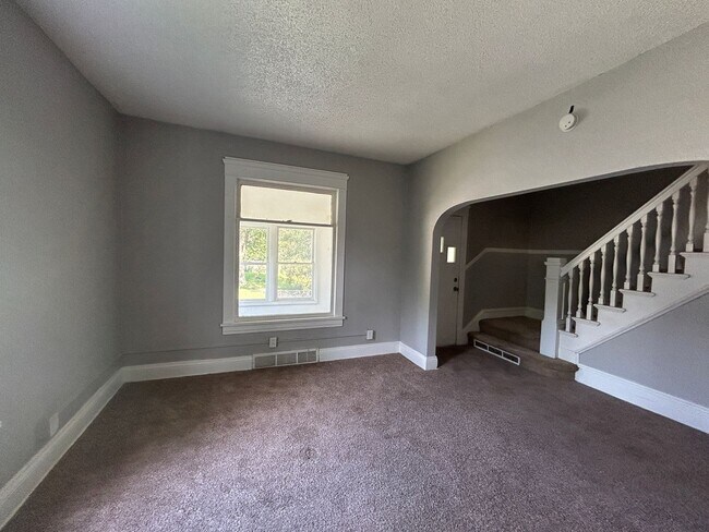 Foto del edificio - 2 Bedroom 1 Bath House in Moline