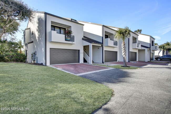 Building Photo - 743 Spinnakers Reach Dr