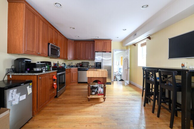 Foto del edificio - 57 Otis St