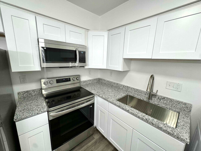 Foto del edificio - 3601 Gosnold Ave