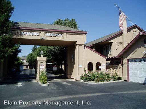 Foto principal - 1093 N Cherry St