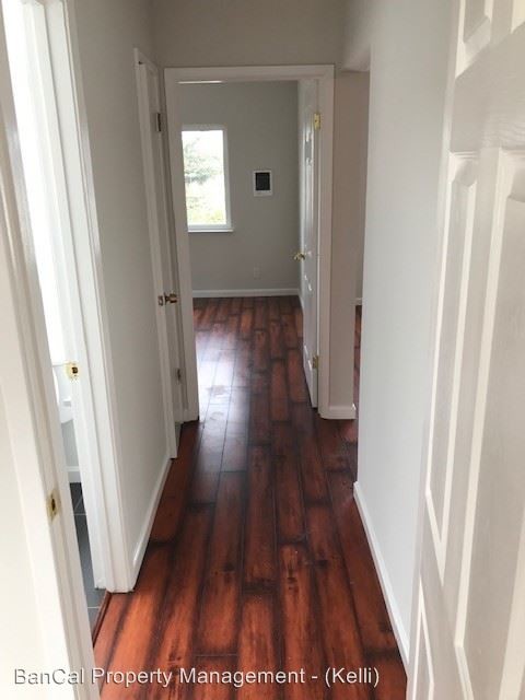 Building Photo - 324 32nd Ave