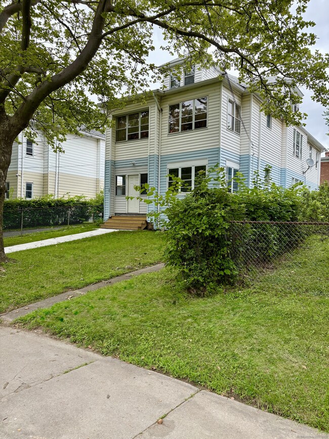 Building Photo - 46 Westbourne Pkwy