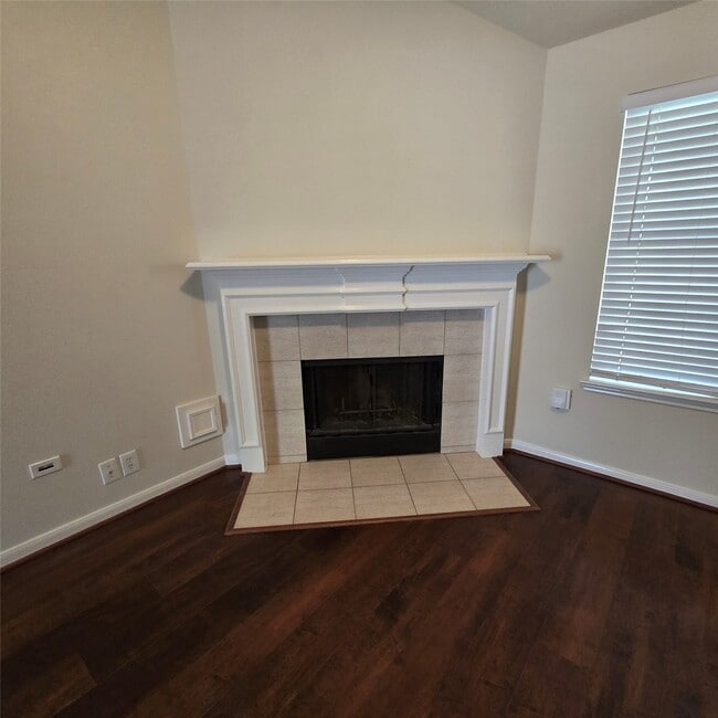 Building Photo - 6411 Slate Stone St