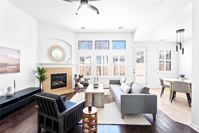 Foto del edificio - 6820 Barstow Ct