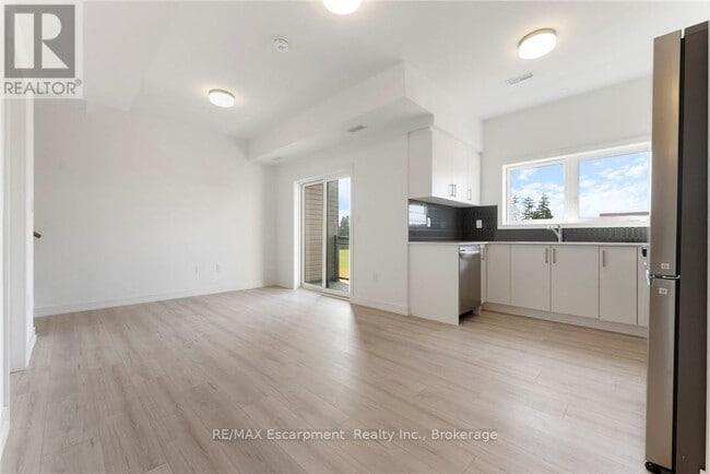 Photo du bâtiment - 940-940 St David St N