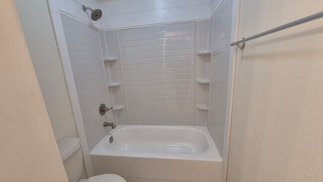 Foto del edificio - 7884 Bay Meadows Dr