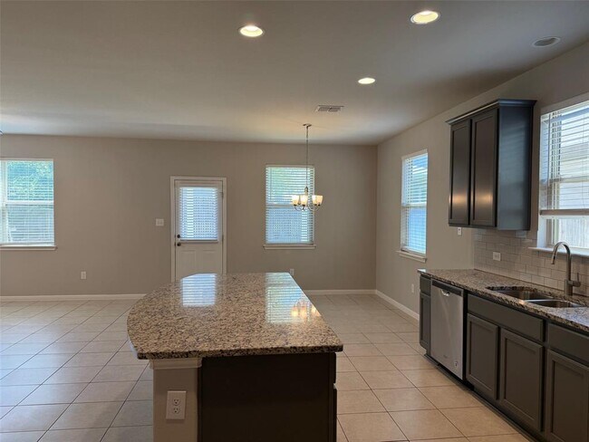 Foto del edificio - 11905 Mercantile Ln