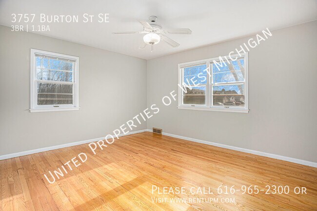 Building Photo - Available Now | Quaint 3 Bedroom, 1.5 Bath...