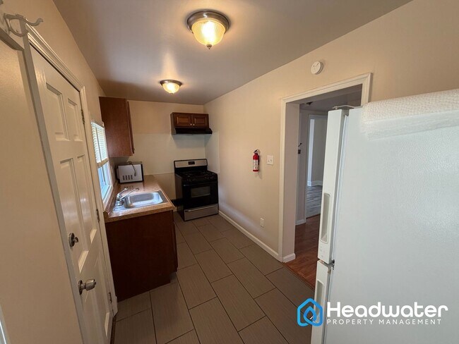Foto del edificio - 1520 Elmwood Ave