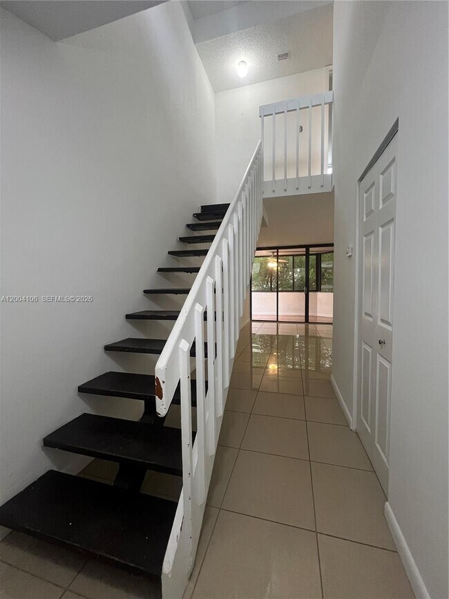 Foto del edificio - 8335 SW 152nd Ave