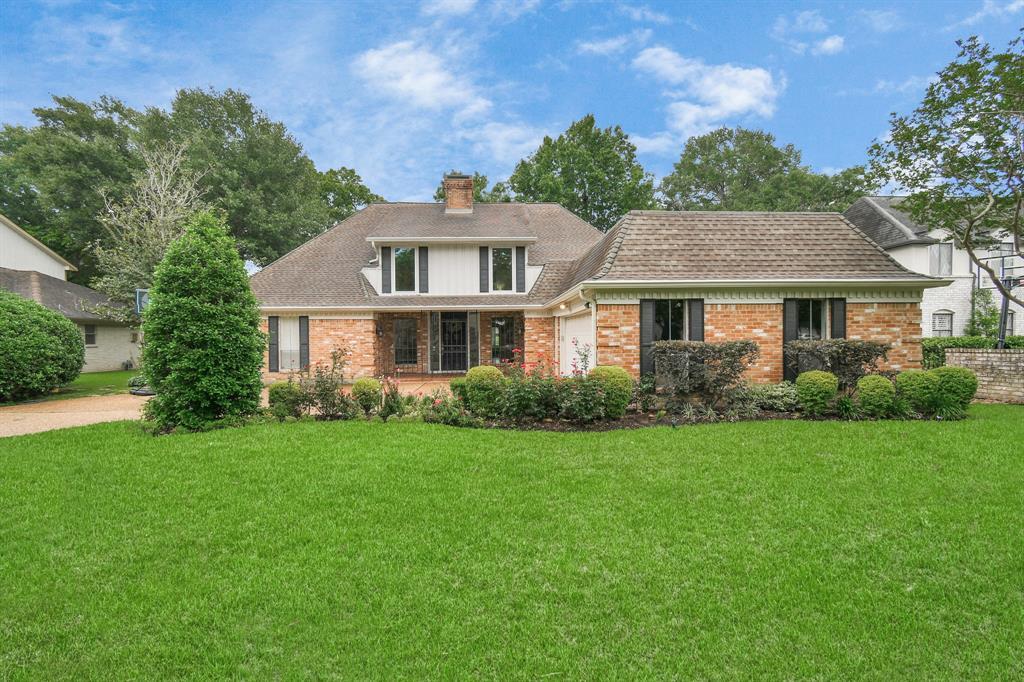 Primary Photo - 707 Chevy Chase Cir