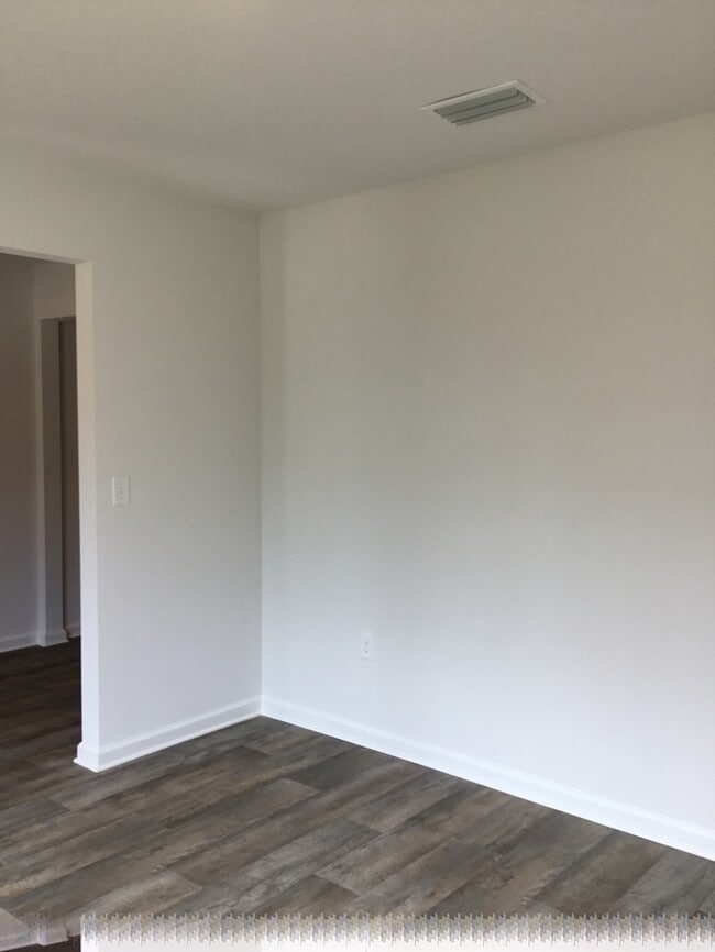Foto del edificio - Beautiful 3/2 Family home in Beulah- Close to Navy Federal Credit Union Main Campus!