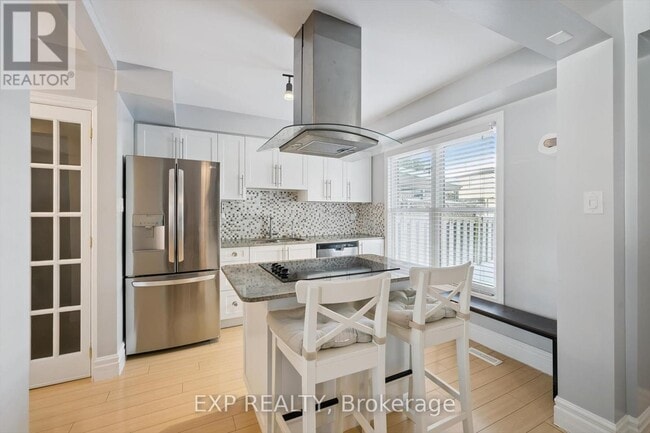 Building Photo - 544 Roseheath Dr