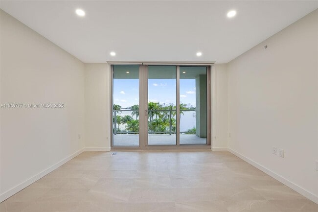 Foto del edificio - 1500 Bay Rd