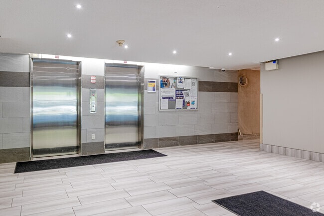 Hall d'entrée - 1154 Royal Oak