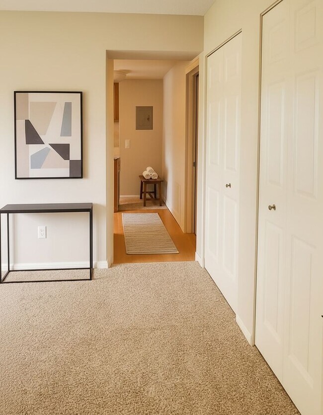 Foto del edificio - Discover Comfortable Living in Our One-Bedroom Condo in New Hope for $1,225/month!