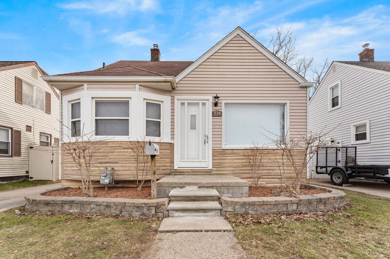 739 Park Pl, Trenton, MI 48183 House Rental in Trenton, MI