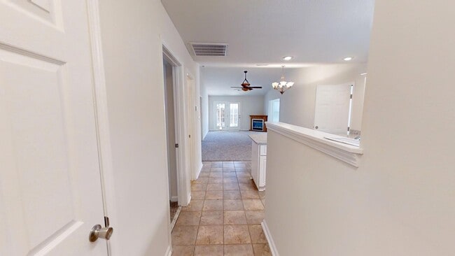 Building Photo - 606 Mickelson Way
