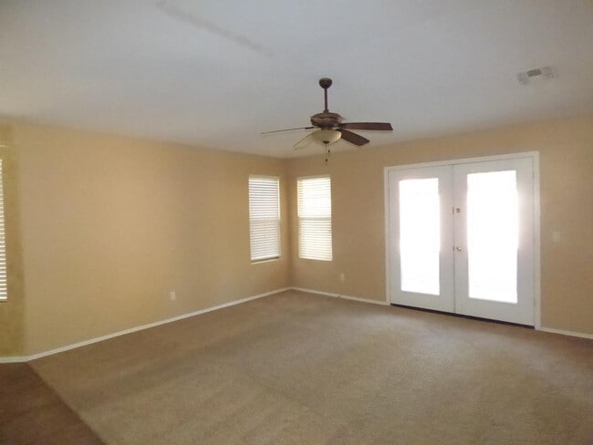 Building Photo - 14082 W Rosewood Dr