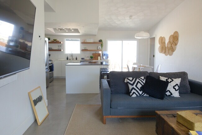 Foto del edificio - 61828 Crest Cir Dr
