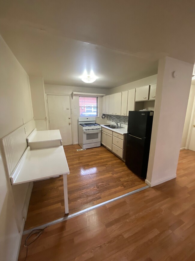 Building Photo - 9777 McDowell Plz