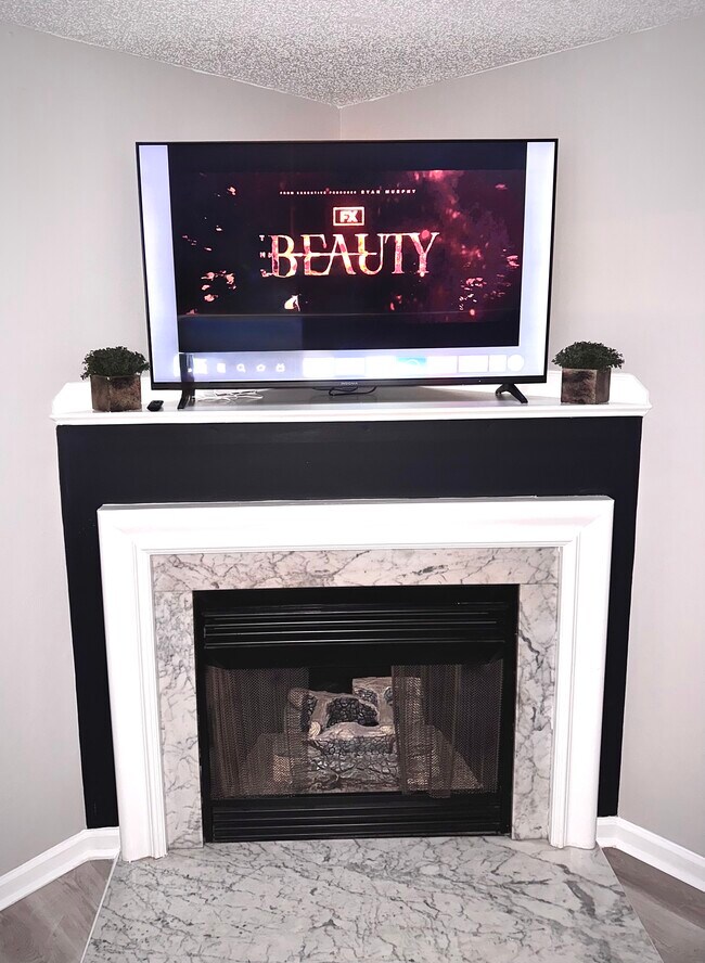 Building Photo - 4815 Tanglewood Oaks St