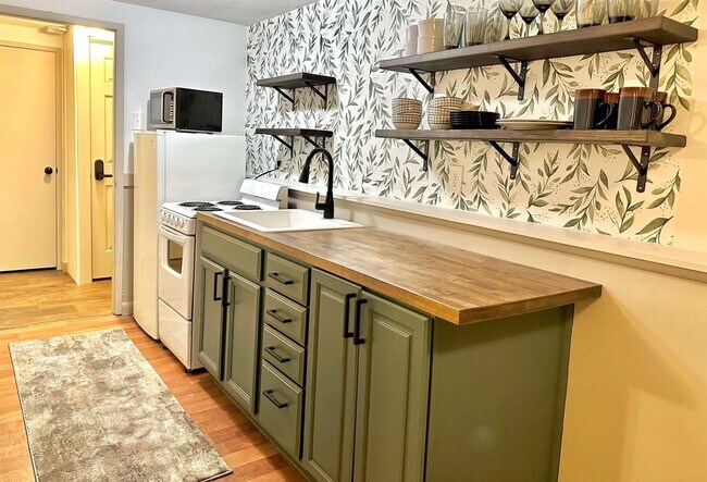 Foto del edificio - 22-Orris-F-1 Orris Rd