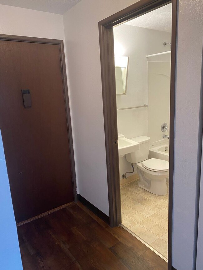 Building Photo - 55 1st St N