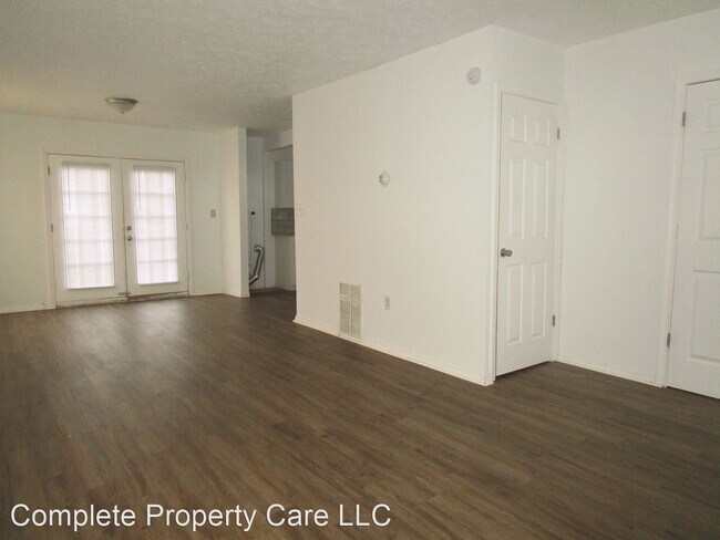 Building Photo - 2 br, 1 bath House - 2812 S Elm St