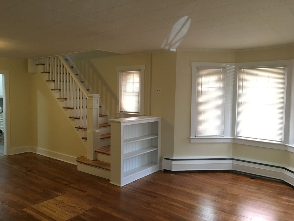 Primary Photo - 209 WALNUT ST