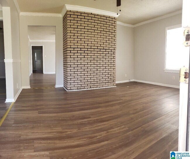 Building Photo - 1266 Park Ave