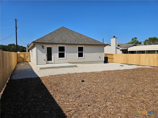 Building Photo - 1746 Blueridge Dr