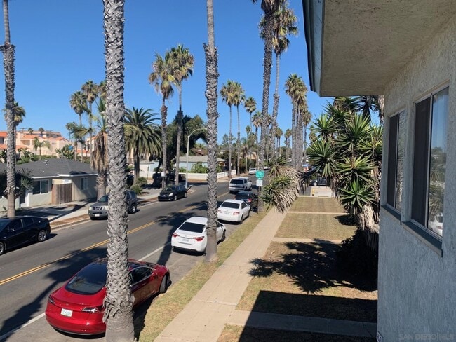 Building Photo - 1429 Sunset Cliffs Blvd