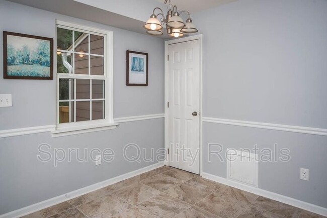 Building Photo - 220 Bridgefield Pl