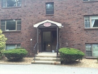 Foto del edificio - 69 Spencer Rd