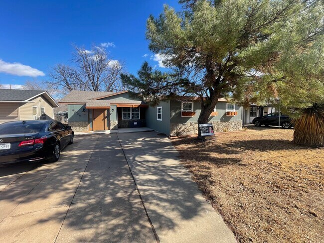 Foto del edificio - 4609 Elgin Ave