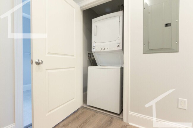 Foto del edificio - 120 Kenrick St