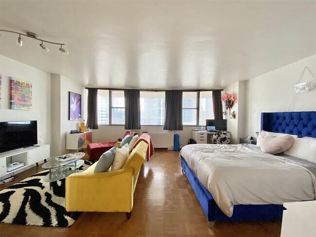 Foto del edificio - 280 Marin Blvd
