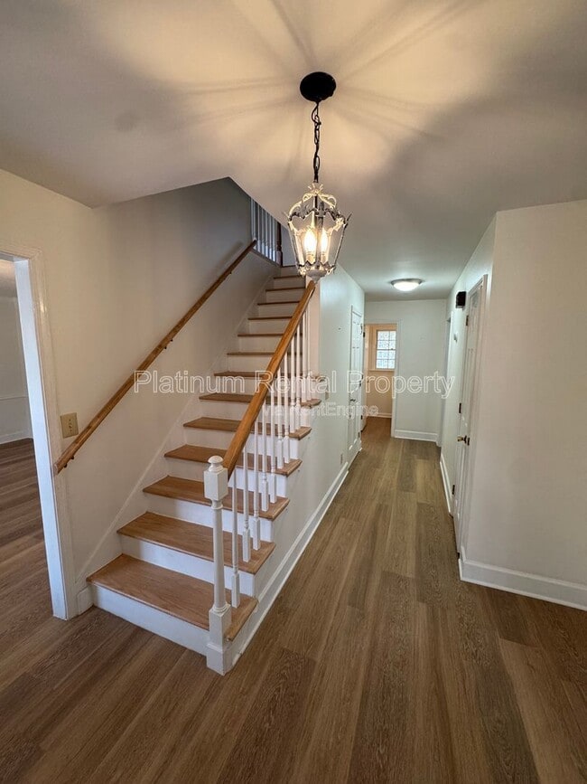 Foto del edificio - 4007 Shady Cir NW