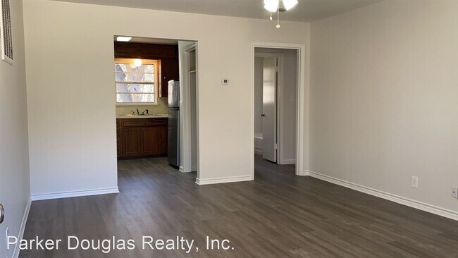 Building Photo - 2 br, 1 bath House - 1221 South Lamar