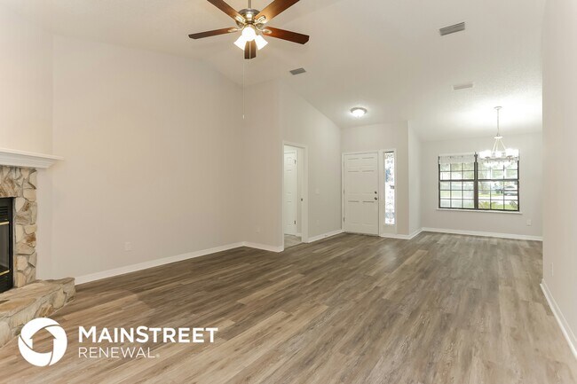 Foto del edificio - 8891 Ivymill Pl N